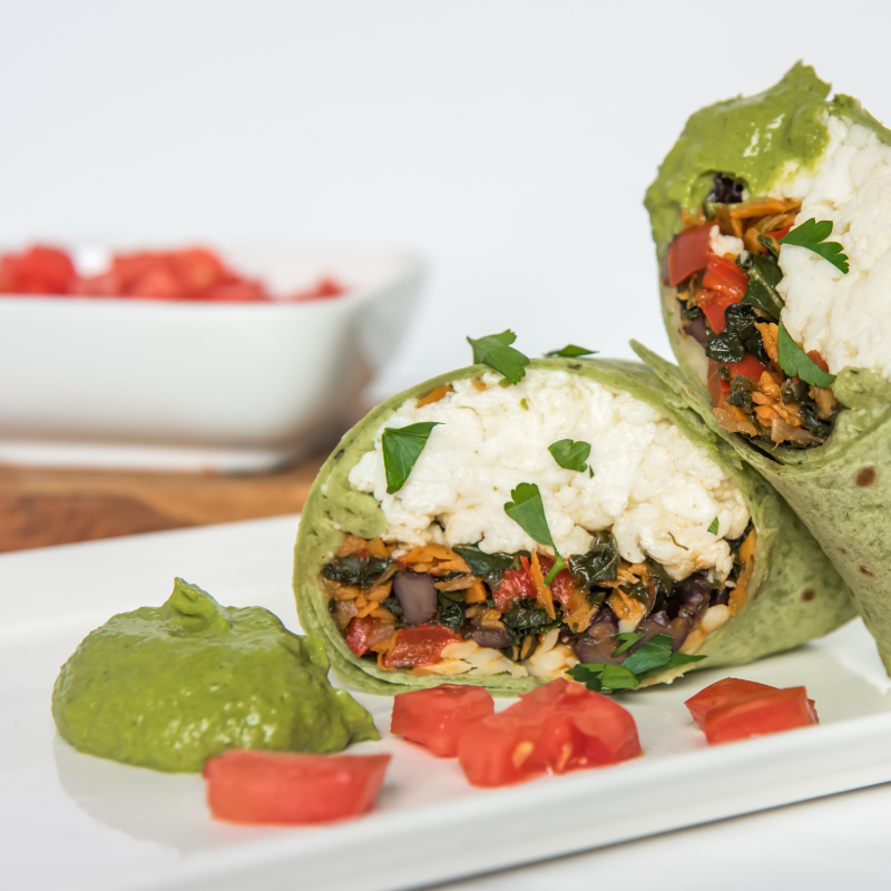 Everything you could want in one delicious burrito-sized bundle! Make breakfast for the family or stock the freezer with a handy grab-and-go breakfast option. (Macros: 445 calories / 57g carbs / 23g protein / 13.5g fat) macrostax.com/recipes/southw…