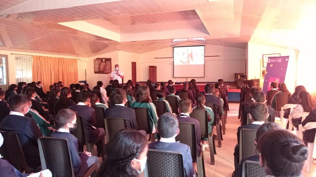 MiguelPTIC's tweet photo. 🛣️ Empezamos nuestra semana en @Gameza_Boyaca con la IET Juan José Reyes Patria.
🏆 Apropiarnos de internet, conocer sus beneficios y riesgos fortalece nuestras habilidades @EnTICconfio+.
🌟Solicita este espacio gratuito en https://t.co/9Aw01LNXu8 #Boyacá #Gameza https://t.co/bvCMxdD7QS