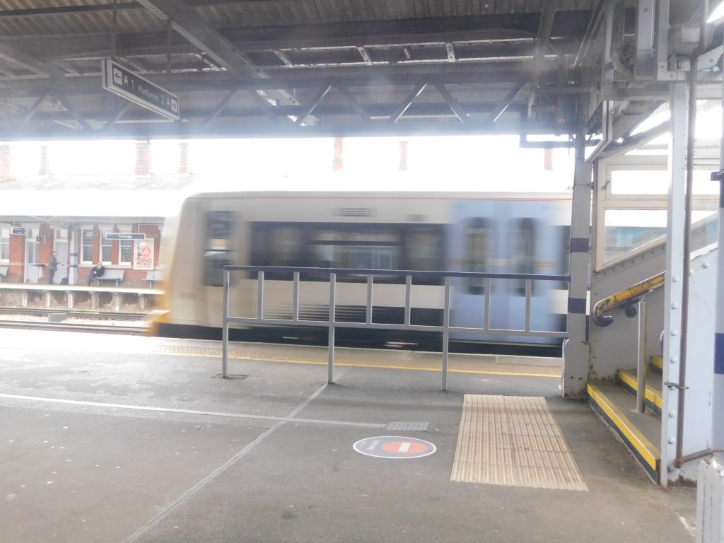 loypass_SCCar's tweet image. 🚈 Precious little 2.
@Se_Railway #class465 #class466 #Networker #southeasternrailway