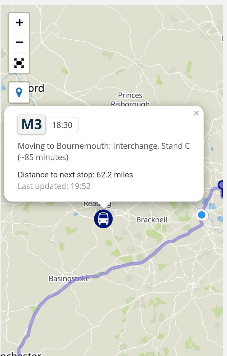 Parafoveal's tweet photo. Plus, the tracker on the Megabus website is apparently tracking a random other coach, making me think that I had missed the M3 again (the actual location is the blue dot, of course). https://t.co/8pZQv6ykhz