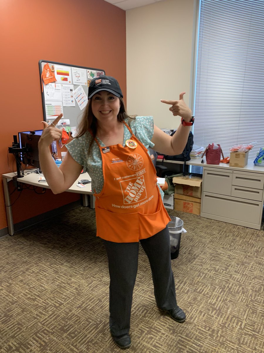 5752APM's tweet photo. HRM Vonda won an In-Focus Baseball cap for answering all her questions right on last months quiz. Great job and keep up the SAFE work. https://t.co/dXNXc4D2RK