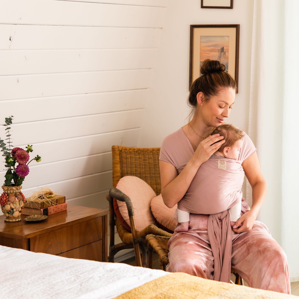 As you snuggle in for the remainder of the afternoon + evening, we wanted to remind you that you can enter to win a Dragonfly Wrap from us! Just see a few posts back and play our fun little game 📱 to enter to win!