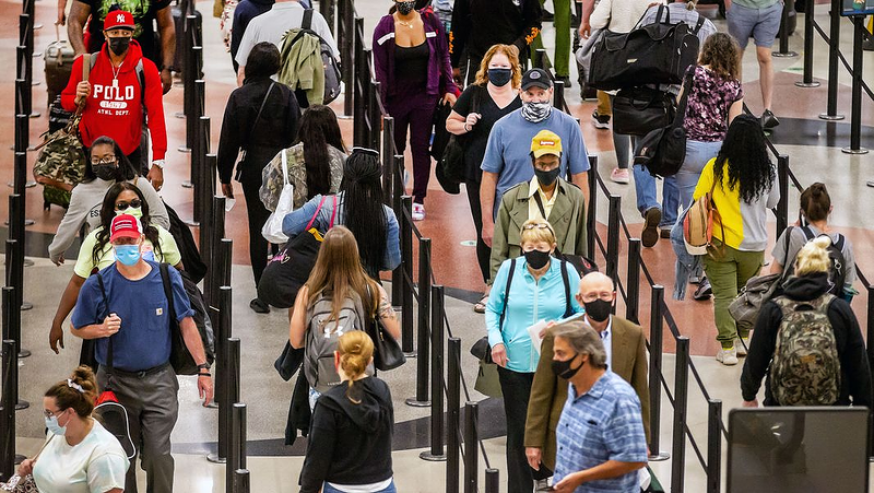airwaysmagazine's tweet photo. A federal judge in Florida has struck down the Centers for Disease Control and Prevention (CDC) mask mandate on airplanes and public transportation. #CDC #COVID19 #MaskMandate #MaskRequirement
https://t.co/h8y7N3zjVm https://t.co/yOjA1k4PGj