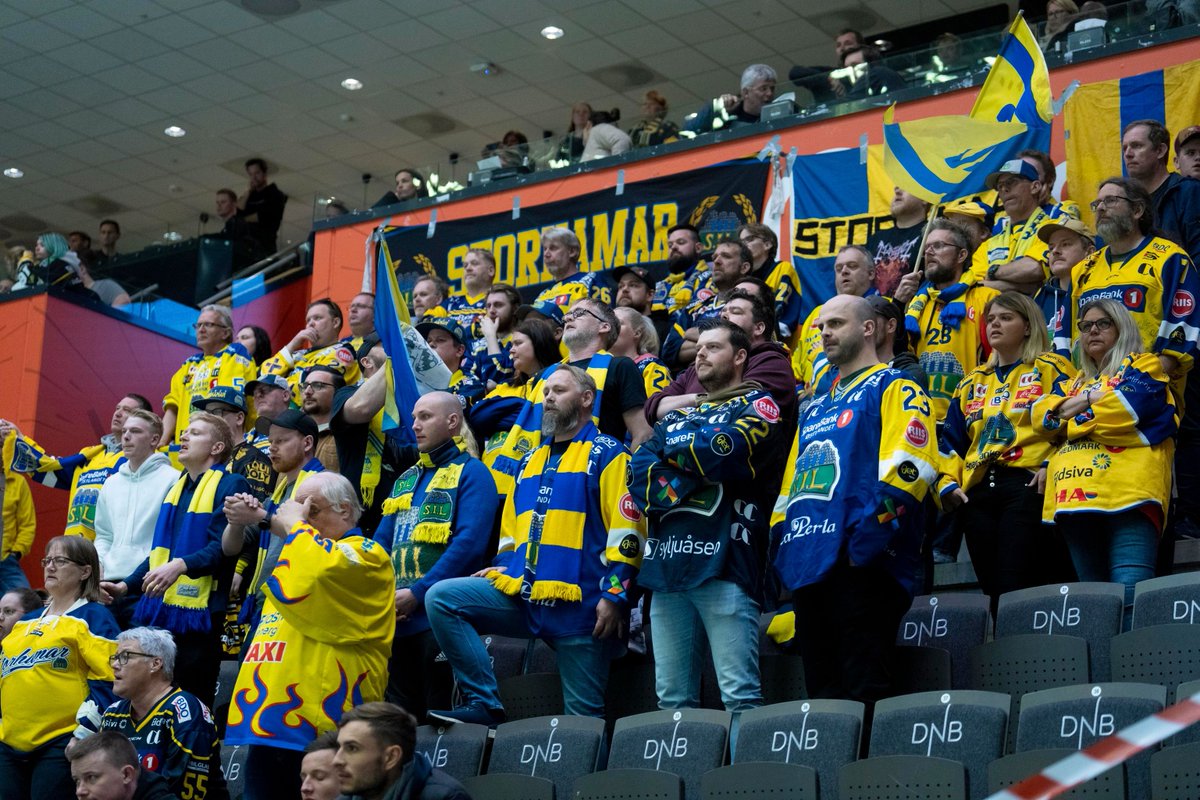 StorhamarHockey's tweet photo. Vår BB i DNB Arena: @silsupporter! #2hockey #storhamargutta https://t.co/ceGfSwAWiL