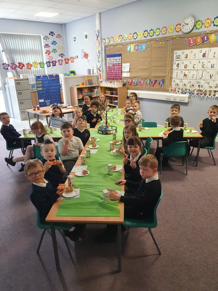 St Clement's P2 tweet media