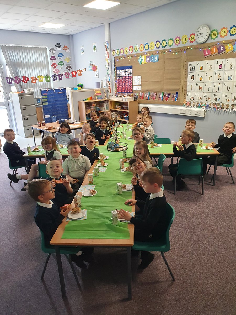 St Clement's P2 tweet media