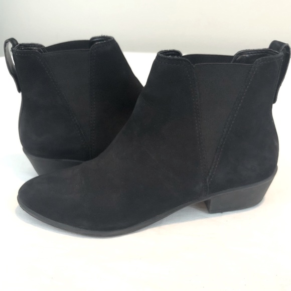 Larry_PE's tweet photo. So good I had to share! Check out all the items I'm loving on @Poshmarkapp #poshmark #fashion #style #shopmycloset #rachelrachelroy #brumate #stevemadden: https://t.co/Q6egOcQyF7 https://t.co/eCpZFr4shl