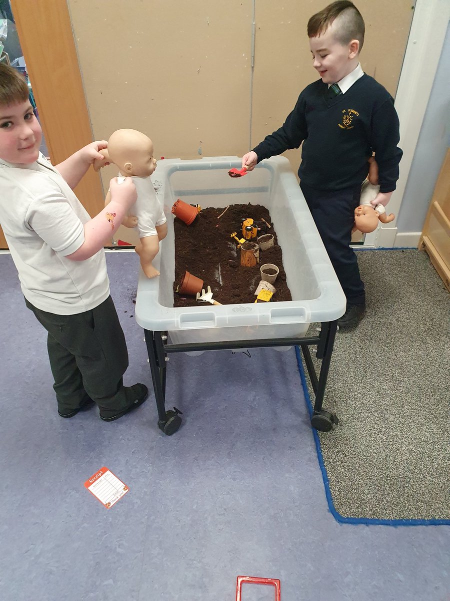 St Clement's P2 tweet media