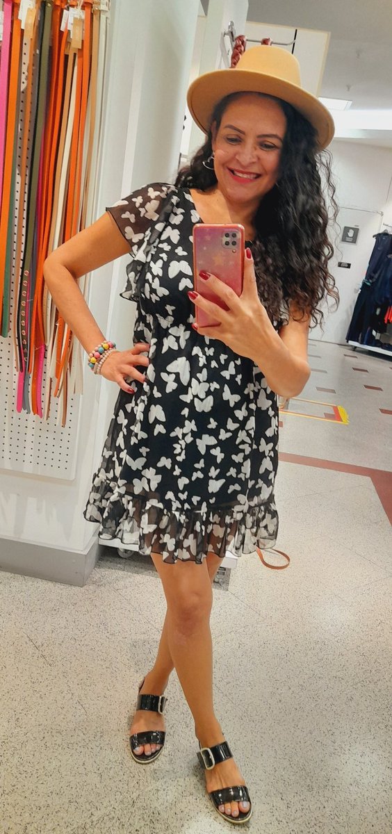GlauciaLeandra1's tweet photo. Sai da minha aba sai pra lá sua brega! #👒 #📷 #amomoda #moda #fashion #Foto https://t.co/MSNnwC03Y1