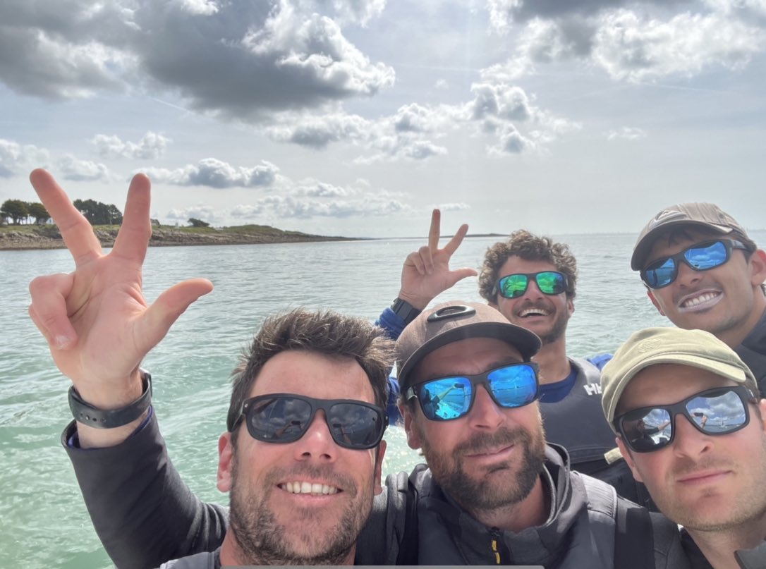 🥇 Victoire au <a href="/spiOF/">Spi Ouest-France - Banque Populaire Grand Ouest</a> avec les Armen’s Boys en <a href="/ClasseJ80France/">Classe J/80 France</a> !  
Prochain objectif allez chercher un 5ème titre de Champion de France au <a href="/GPEN_/">Grand Prix Ecole Navale</a>  👊