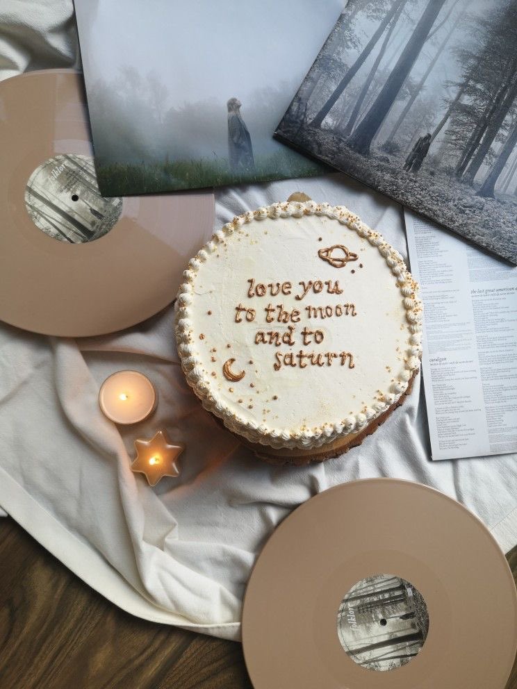daylightswft's tweet image. someone make this cake for me please