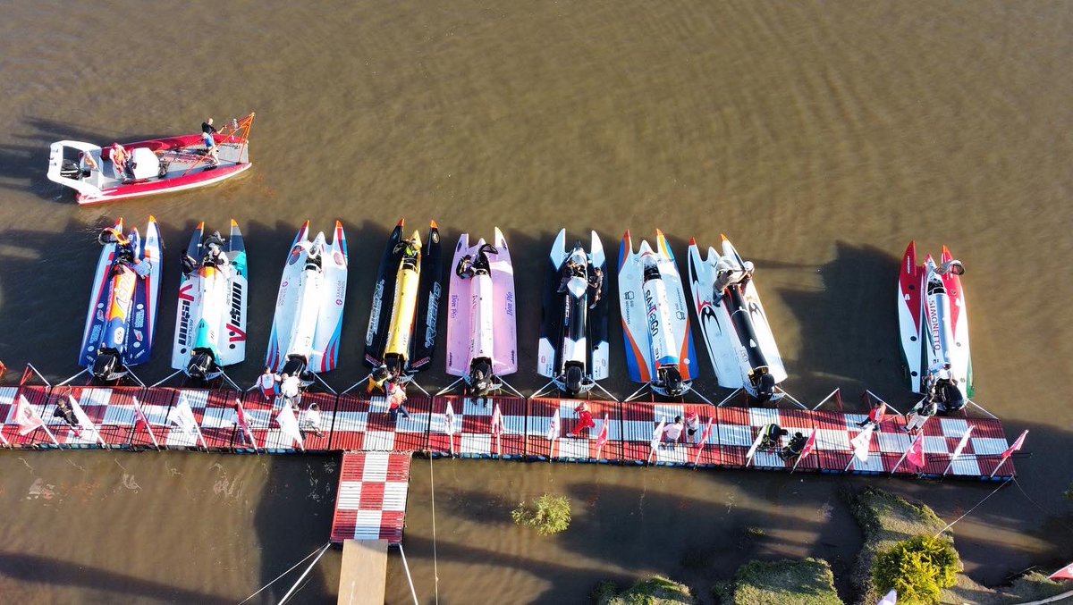 F1Powerboat's tweet photo. Imágenes aéreas de la grilla de largada #GPSDE #f1powerboat https://t.co/MAaUuRv5A9