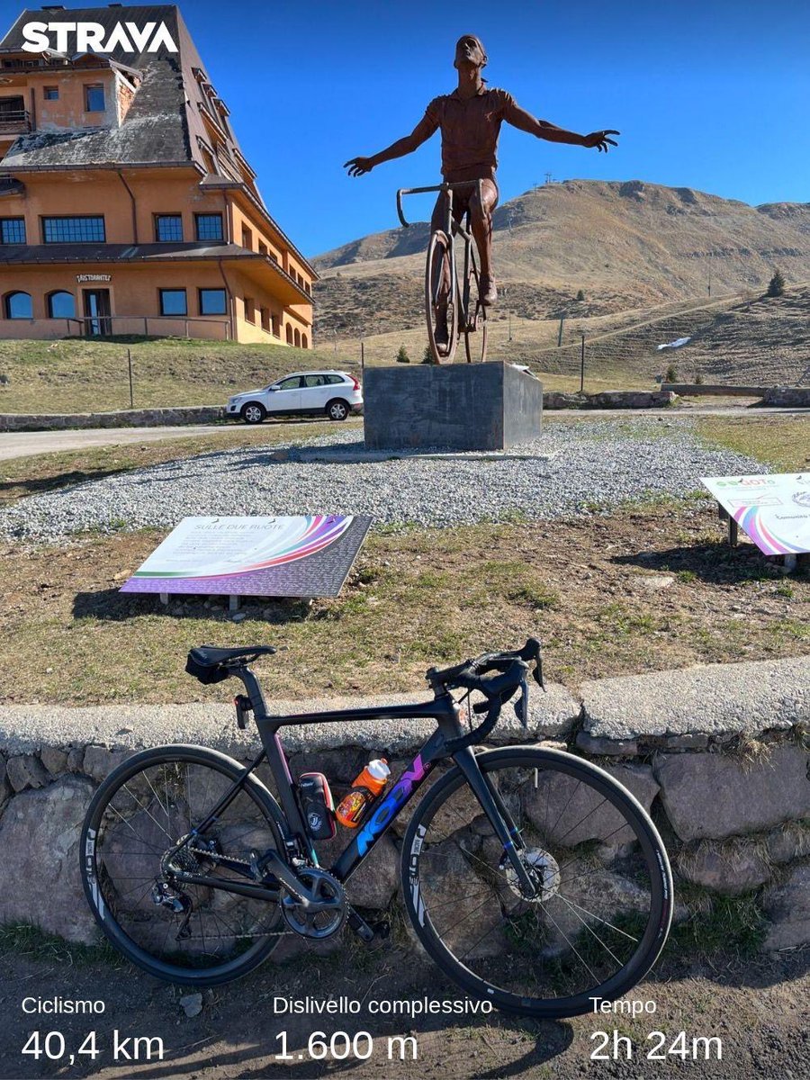 carrozLombardi's tweet photo. Avevo promesso a Marco 🏴☠️ che sarei salito a fargli gli auguri per Pasqua 🐣 #pantani #pantanivive #montecampione #ilpirata #marcopantani https://t.co/6aAu4G8sNd