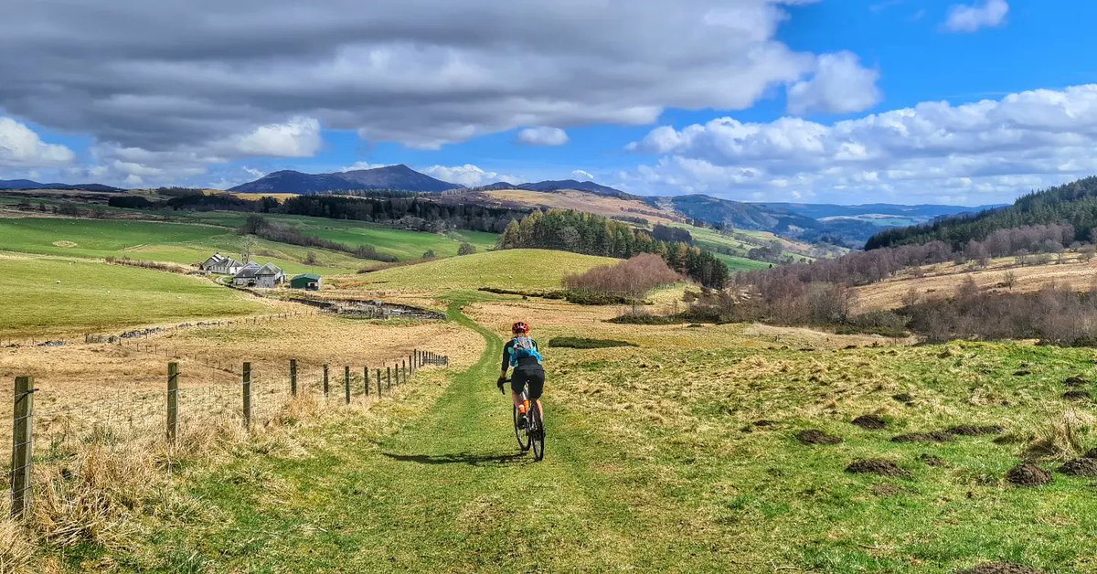 BaxendineRosie's tweet photo. A few years ago I got Janet into road cycling through my volunteer leading for Breeze. Today I was trying to get her back out of it ๐
#gravel #getoffroad #gravelbike https://t.co/PCdmc59qTu