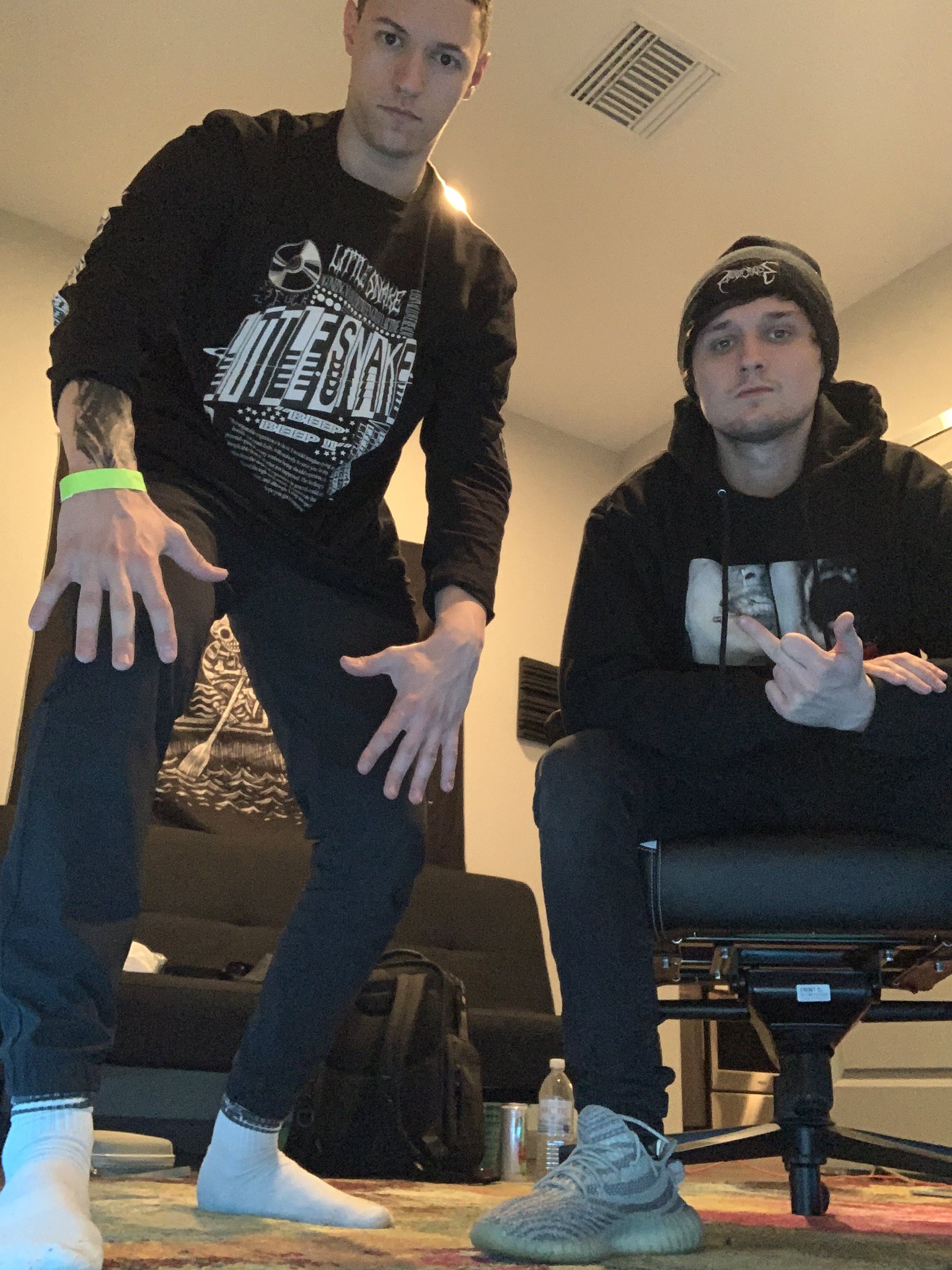 Guppi on X: POV u just walked into the room. t.coAXORKeKEf0  X