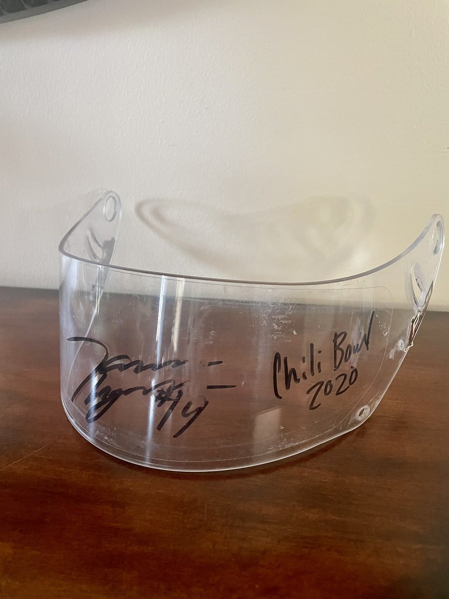 TThorsonRacing's tweet photo. GIVEAWAY TIME! 🎁 

• Signed visor from 2020 Chili Bowl Prelim night win. 
• One @Tanner_Thorson T-Shirt in your choice of gray or black. 
• Must be following this page on Twitter. 
• Must retweet and favorite this tweet. 
• Ends tomorrow (4/19) at 3pm CT. https://t.co/FdyxLxnowo