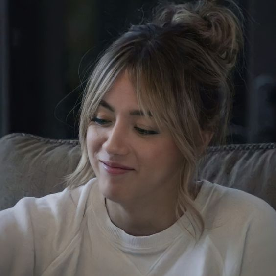 HAPPY BIRTHDAY CHLOE BENNET I LOVE YOU SO MUCH (also cannot believe you are 30, time flies istg) 