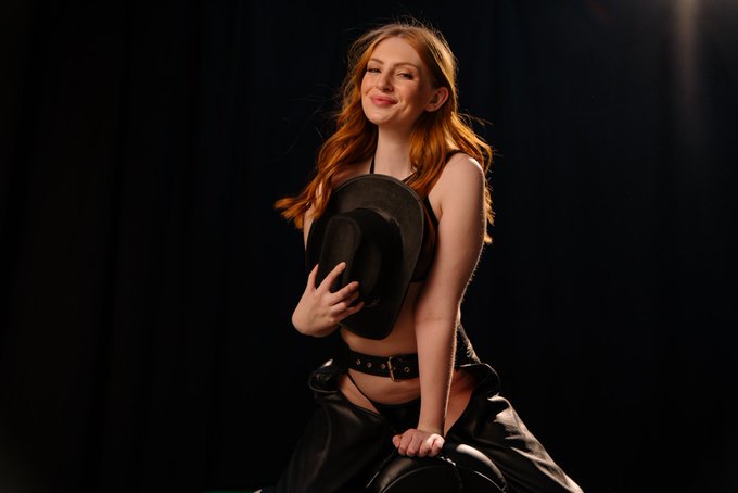 save a horse and let me ride you https://t.co/w90BbLii1i