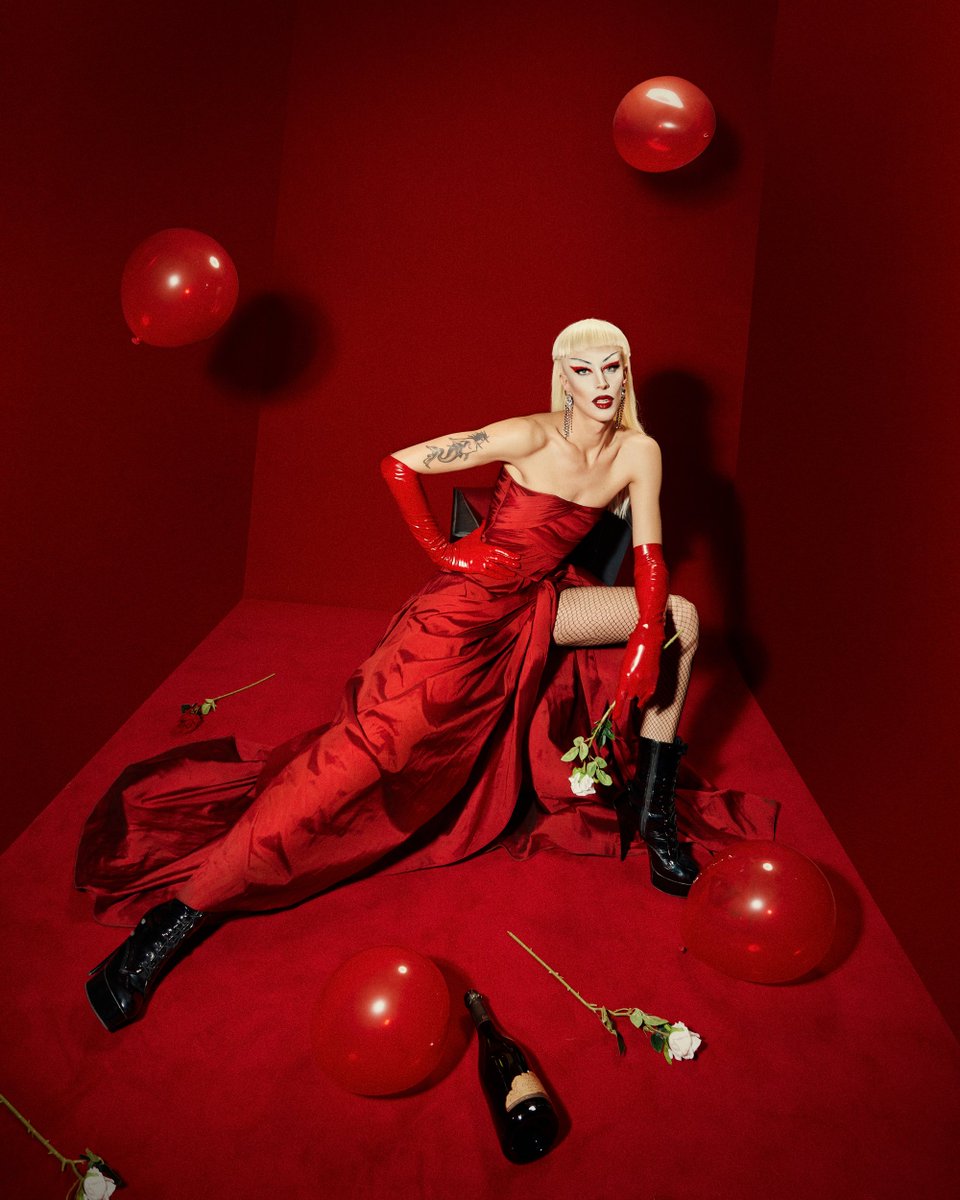 marina_forev3r's tweet photo. 💙💙💙De Signora💙❤️💙 a Señorita❤️❤️❤️
#2in1 @DragRaceEs
PHOTO #DominikValvo
CLOTHES #JaviNavas
HAIR #RubenMarmol
ART #GacySarubbi #DominiqueAizpurua
ASSIST #JohnyDean
PRODUCTION #MargaSarda #Javibotella
& special thanks <3 #Otti https://t.co/B2OVfGdJ68