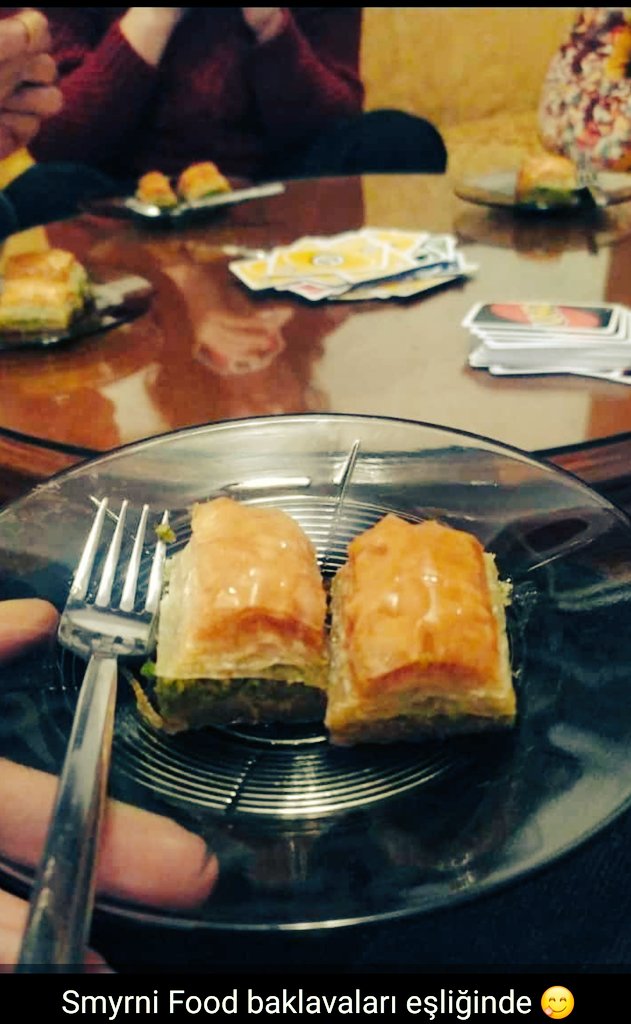 smyrnifood's tweet photo. İftar sofralarının vazgeçilmezi.
Ramazanınız mübarek olsun.
#baklava #lokum 
https://t.co/OGCxxrgg5M https://t.co/FXXGJ6LYZa