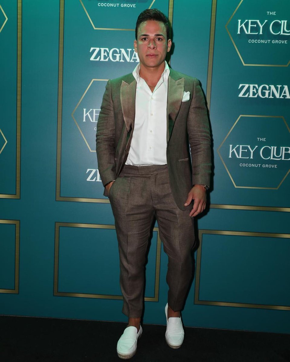 AngelsanchezMV's tweet photo. #AngelSanchez #MiamiViceLifeStyle #Influencer #Twitter https://t.co/JUFfHpHWBU