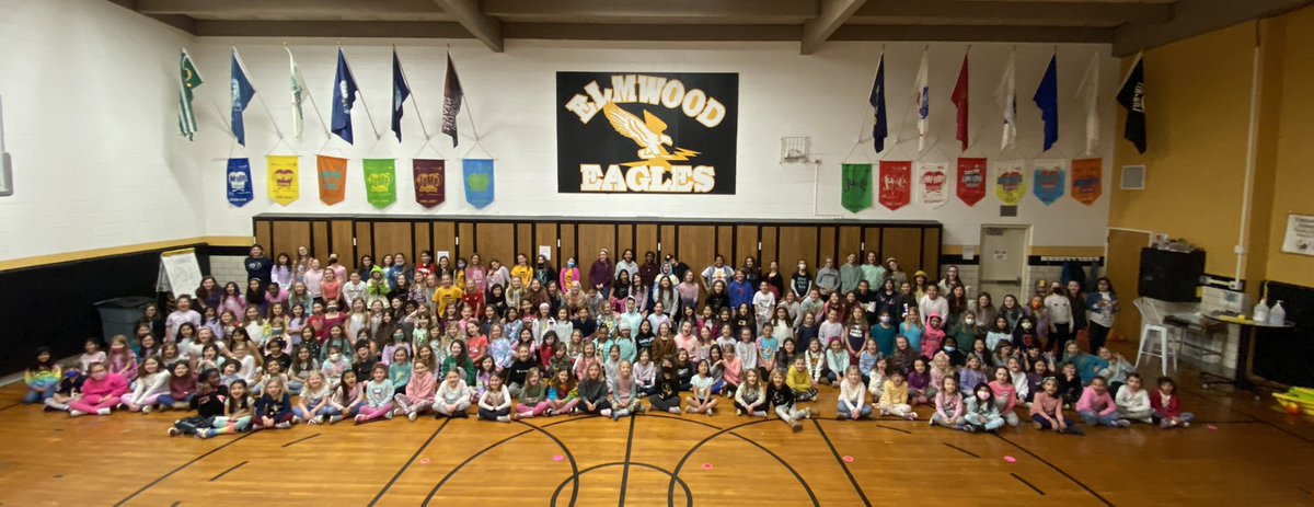 LangesMatt's tweet image. Celebrating the 50th anniversary of Title IX with all our Elmwood female athletes!  #YouBelong #BeBold203 #TitleIXin203