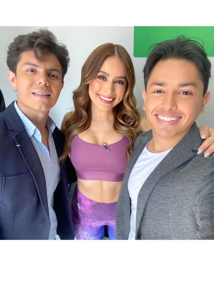 MickyAlexOffi's tweet photo. Una con la Hermosa @cynoficial en @vengalaalegriatva 🤠🙌🏼♥️ que gusto conocerte!

#LosHermanosPerezMeza https://t.co/xV3P6hQrBo