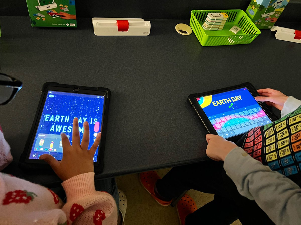 KristenBrooks77's tweet photo. ๐ฅPower of a Video being explored by our 2nd & 3rd graders creating ๐ #EarthDay2022 videos using @AppleEDU #ClipsApp #FOREDU #AppleClips #CCSDfam What will you create?? https://t.co/cibVXLs60B