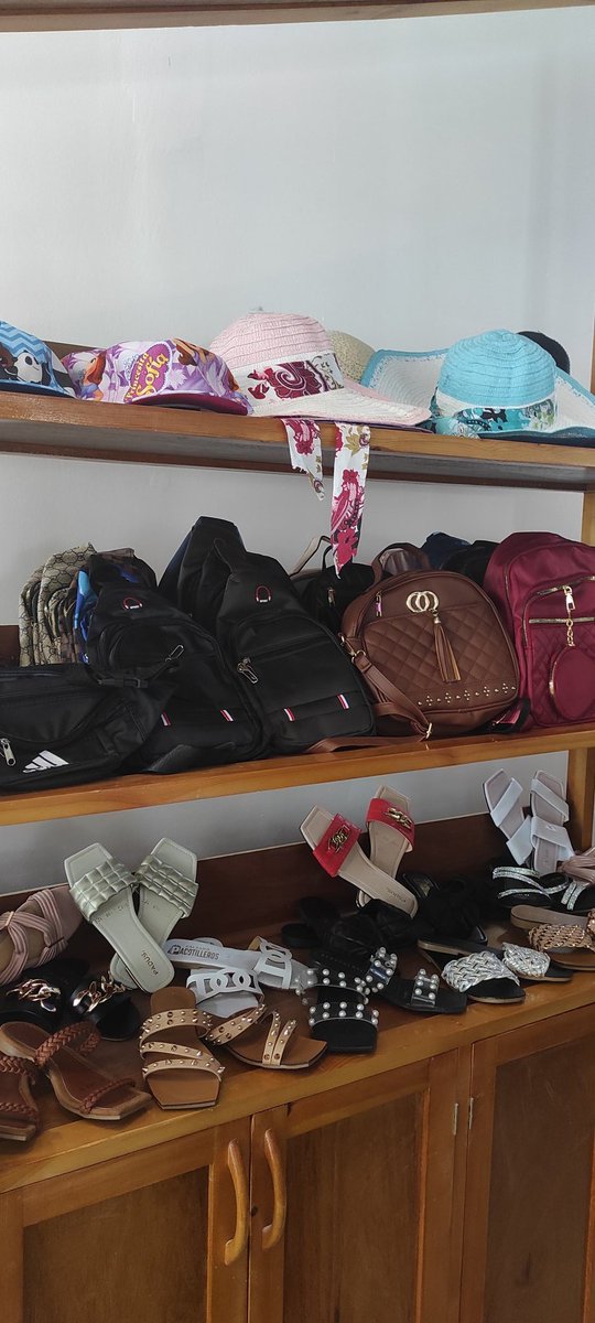 Ultimando detalles para la inauguración del #Mercado "Las Cienfuegueras" #ComercioCfgos <a href="/BetsyDazVelzqu2/">Betsy Díaz Velázquez</a> <a href="/MincinCuba/">Comercio Cuba</a> @meiliencfgos <a href="/JoelCastilloFu1/">Joel Castillo Fuentes</a> <a href="/CoronaAlexandre/">Alexandre Corona</a>