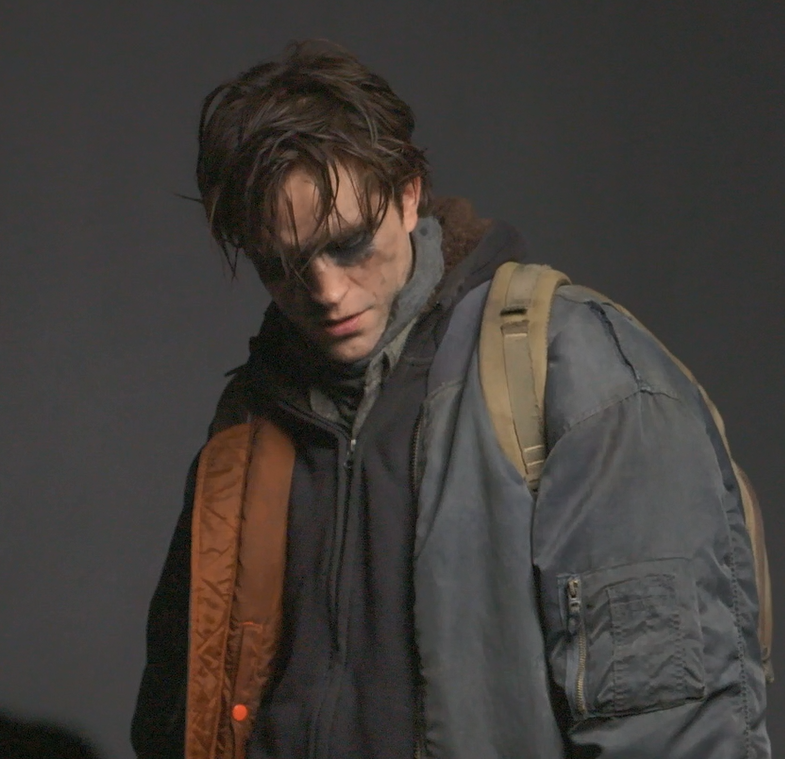 batmancurated's tweet photo. robert pattinson as bruce wayne https://t.co/1IqY66VYHu