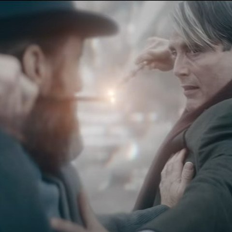 EiProfeta's tweet photo. Dumbledore y Grindelwald batiéndose en duelo / Todos en el cine https://t.co/C2SUYTg4hJ