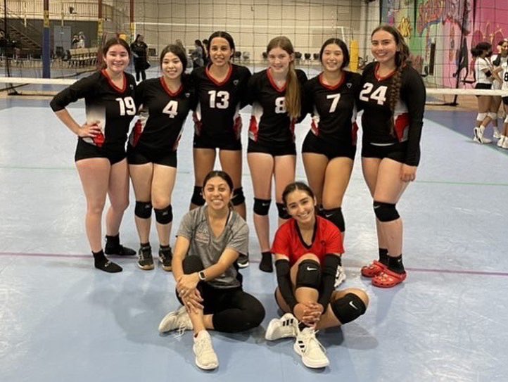 team_red_athlet's tweet photo. 1st place in the silver bracket was well deserved! The girls played their hearts out the entire game and never once gave up. It was amazing to watch! Congratulations 15s!🏐❤️
#clubvolleyball 
#volleyball 
#teamredathletics https://t.co/h5AGarBawW