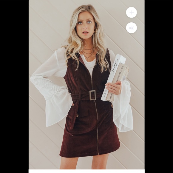 sharoncimburke's tweet photo. So good I had to share! Check out all the items I'm loving on @Poshmarkapp #poshmark #fashion #style #shopmycloset #fredericksofhollywood #judithmarch: https://t.co/5Hdr50rGX5 https://t.co/bWdhGj6VKh