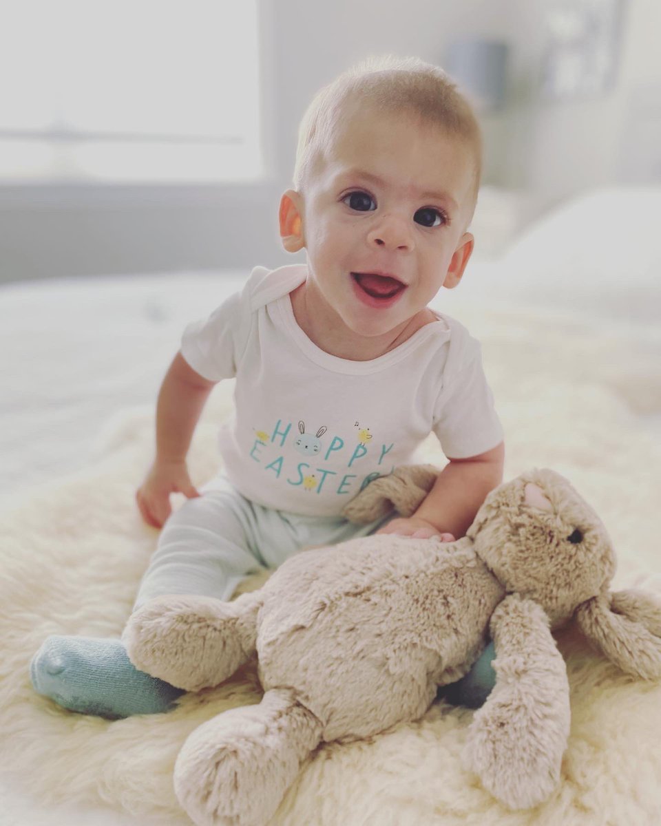 laurakatemei's tweet photo. Happy Easter 🐣💛 https://t.co/YdcXMrOLQX