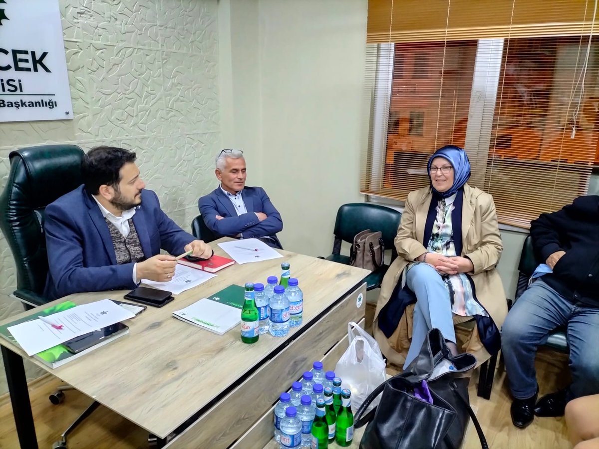 İl Başkanımız Suzan Milli Çanakkale İl başkanı Vahap Özsüer'i ziyaret etti