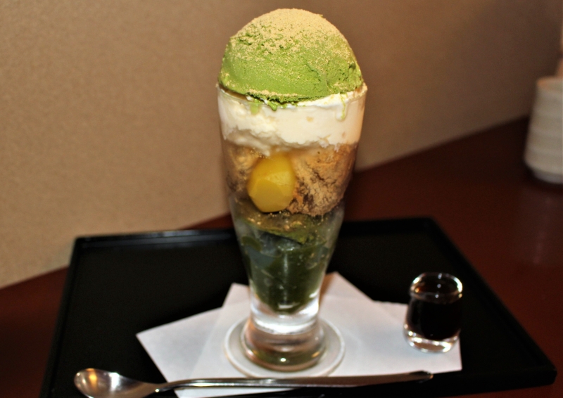 tripnote_edit's tweet photo. トラベルライター かなたあきこさん(@akiko_kanata)の記事です♪料亭をリノベした“和”の風情あふれる茶処で絶品抹茶スイーツを！⇒【京都】祇園で抹茶スイーツ♪おすすめ甘味処「ぎをん小森」 https://t.co/ejH0AUrD5t https://t.co/L0FDnUEkBV