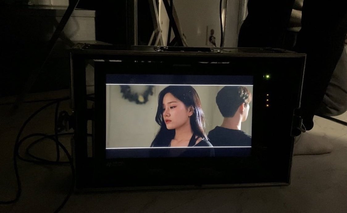 FanaticsBrasil's tweet photo. [🫐] • Atualização da #RAYEON no Instagram (@/ravvexnle) 

 "logo🤍 espere por isso"

#FANATICS #파나틱스 #나연 #RAYEON https://t.co/saQ5KtxQ5p