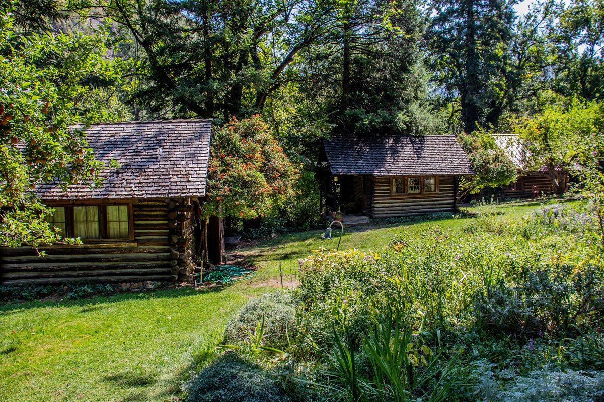 Spring is certainly here in the canyon! We can't wait to see everyone. Which cabin is your favorite?
