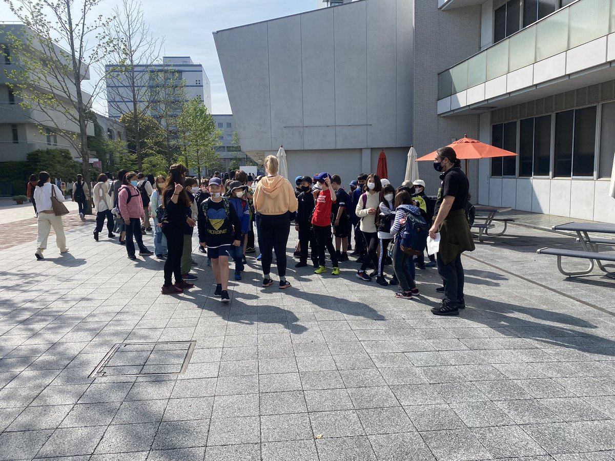 Year 5 Residential to Minakami.
A very exciting morning for two of our Year 5 classes as they headed off on their 3 day/night residential trip…the first one in 3 years!