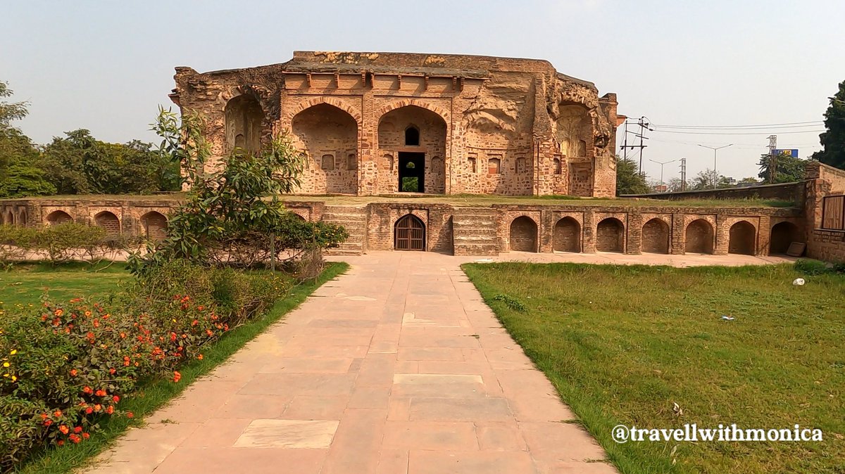 mshodophile's tweet photo. Akbar Tomb
#akbartomb #agra #agratravelling
Instagram : Travellwithmonica https://t.co/GpF2AahdBZ