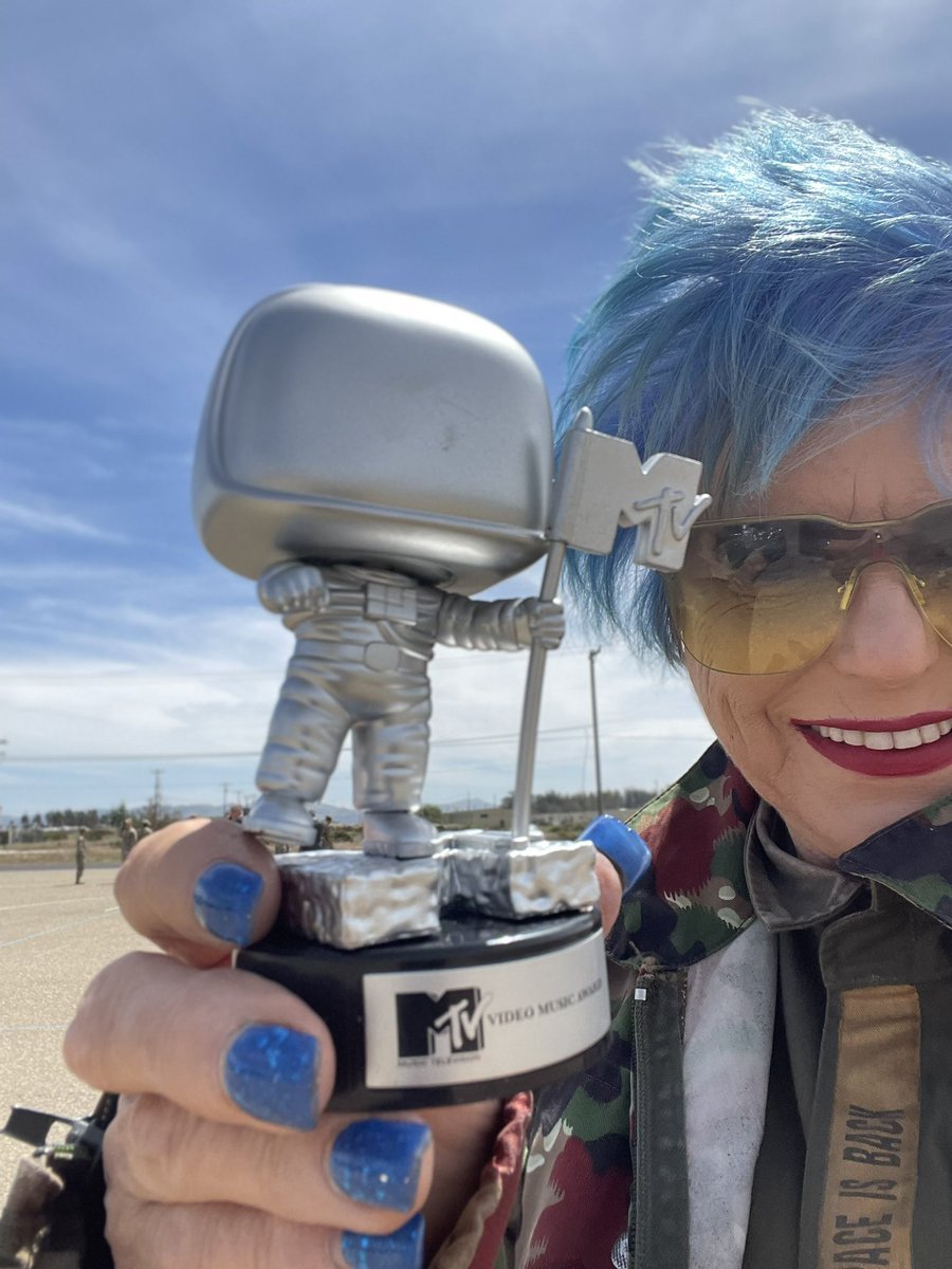 LadyRocketSpace's tweet photo. @CopernicSpace and @LadyRocketSpace as guests of #KamalaHarris at #Vandenberg Space Force Base in company of @mtv #Moonperson @vmas because we are inviting him to join our #NFT #TotheMoon @CopernicSpace mission to bring Music to the #Moon https://t.co/ucmGO6KWCU