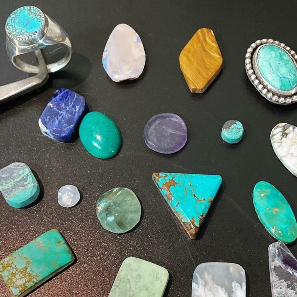 HiTechDiamond's tweet photo. Husband-wife jewelry makers Duane and Tania Collings of Oceanside, Calif., started #silversmithing during the #pandemic. Duane started cabbing to make cabs for his wife's jewelry business. After learning different techniques on YouTube, he now cabs for both their businesses! 🙌 https://t.co/q7K5yevqLd