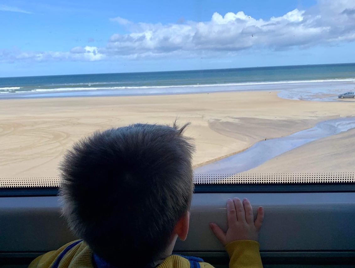 janetphilip77's tweet photo. Harry’s first train ride #lovedit https://t.co/hk2NeXujBk