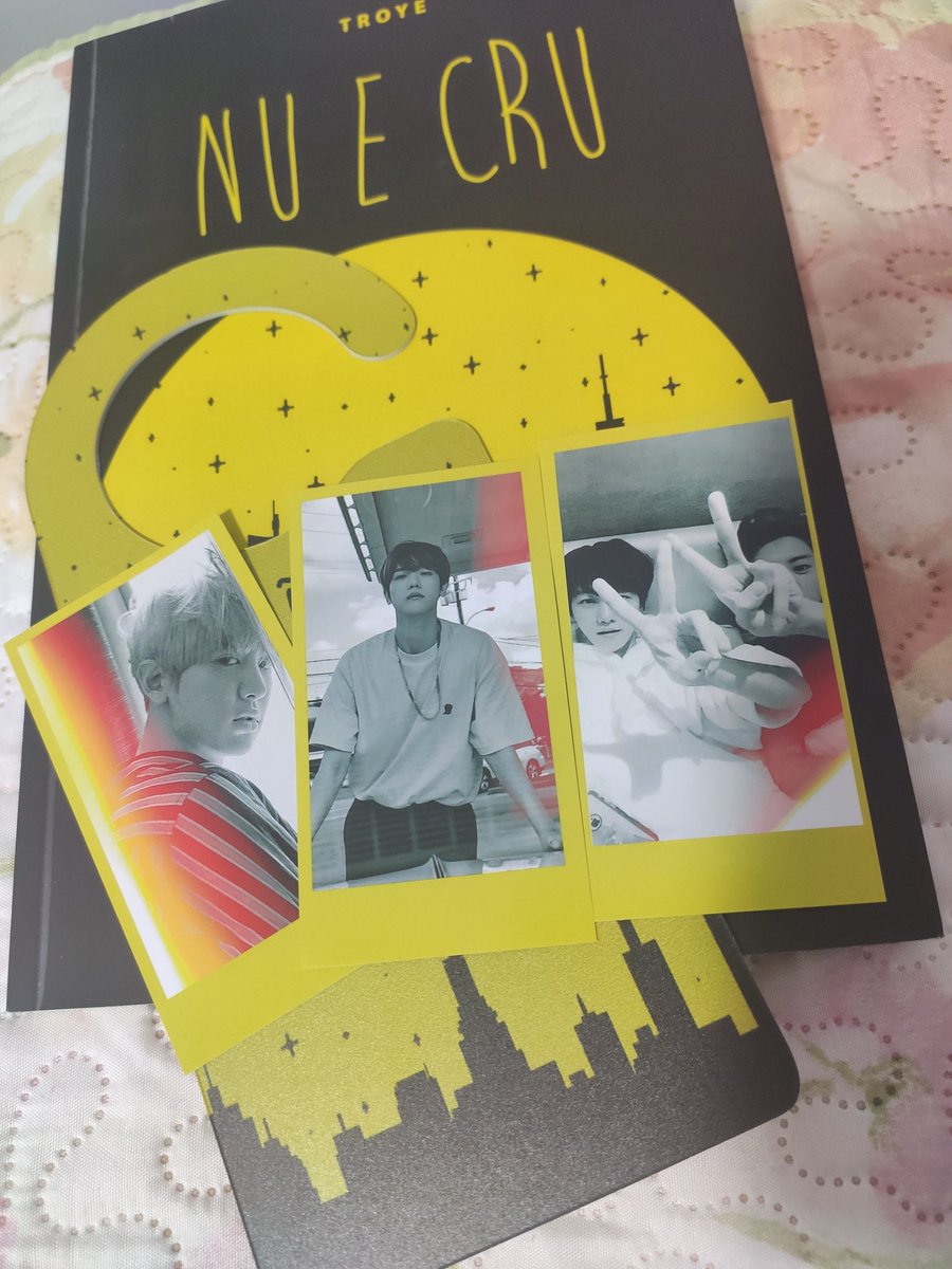 loveshitomi's tweet photo. vendo/troco
- ficbook chanbaek: Nu e Cru (Troye)
- acompanha brindes: marcador de página, polaroids e coiso de porta

- troco pelas minhas wishlists
- preço não definido, aceito propostas no privado.
- tenho feedbacks!

@centralexobook https://t.co/88Di3kwCxQ