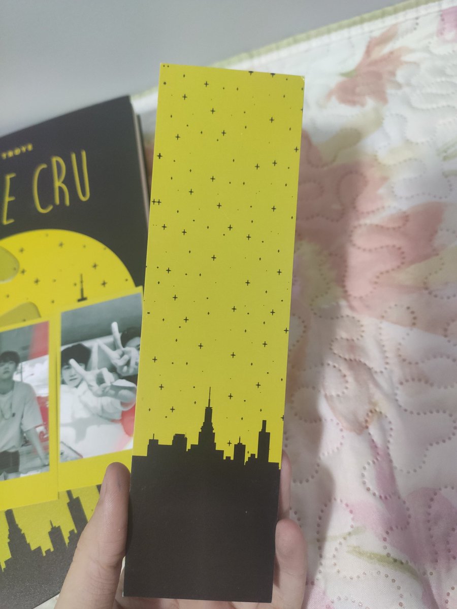 loveshitomi's tweet photo. vendo/troco
- ficbook chanbaek: Nu e Cru (Troye)
- acompanha brindes: marcador de página, polaroids e coiso de porta

- troco pelas minhas wishlists
- preço não definido, aceito propostas no privado.
- tenho feedbacks!

@centralexobook https://t.co/88Di3kwCxQ