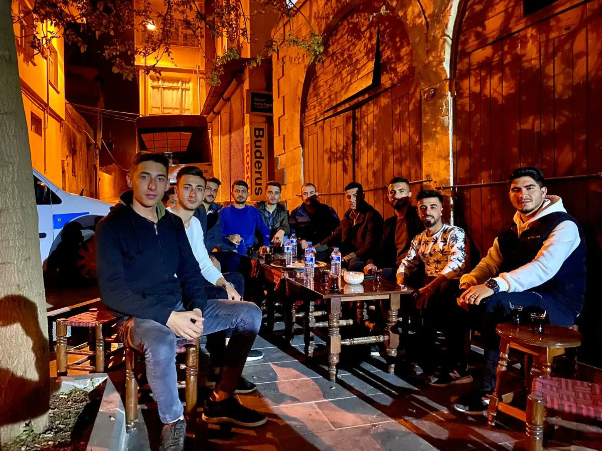 K7AUTUDAT's tweet photo. Kilis 7 Aralık Üniversitesi Türk Dünyası Araştırma Topluluğu Önümüzdeki dönemlerde Yapacağımız projeleri Konuştuk Teşkilat Başkanı Abdurahman Çalicioglu ile Hasbihal ettiler. https://t.co/PuK8uRJ1pg
