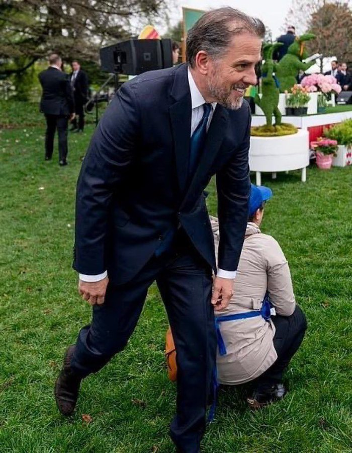 SaltyCracker9's tweet photo. Hide your nieces. https://t.co/y7NO5ggxts