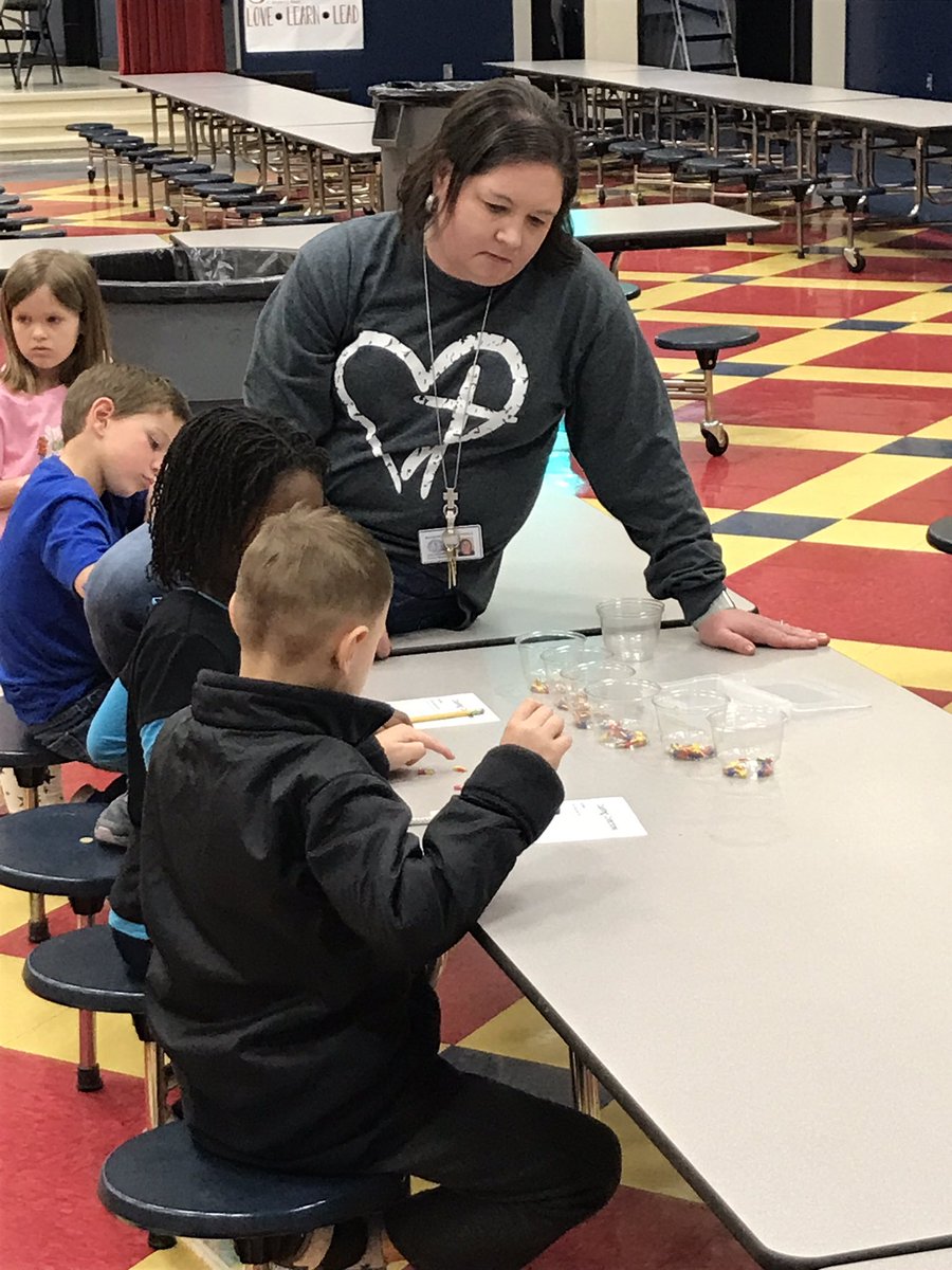 KimGulledge's tweet image. Some of our K classes paired up for a collaborative Counting Collections activity. Love hearing these kinders sharing their thinking with others!  @RivertonElem @kaitlynhbs @lgoodwinres #readysetforwardmcss