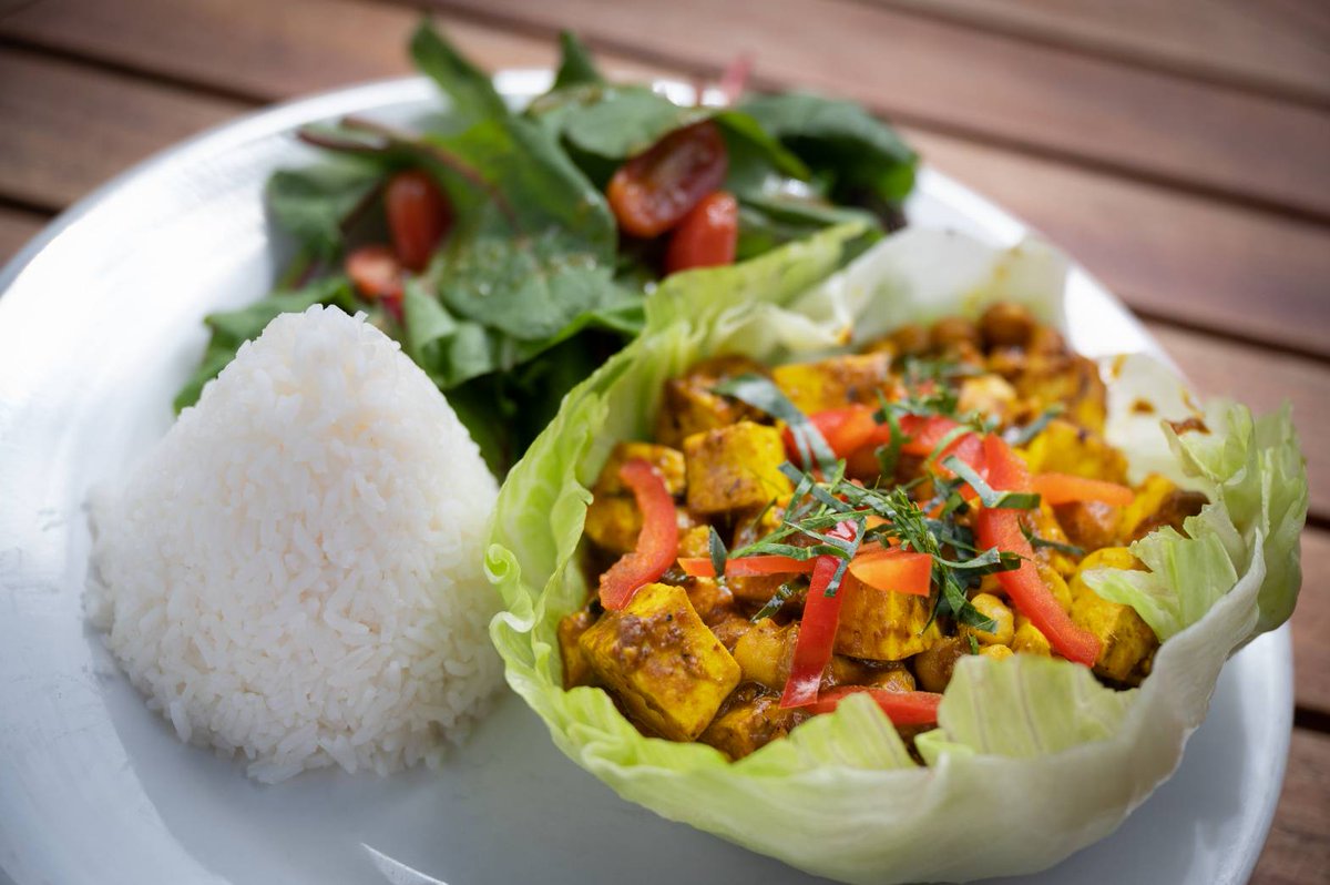 mixitrestaurant's tweet photo. Spicy Kua Kling Chickpeas &amp; Fresh Tofu 
Stir-fried with combinations of chopped lemongrass, peppercorns, rhizome, galanga, lime leaves in our secret turmeric in southern paste style.
https://t.co/Of2ilyIfRT https://t.co/jUUUpRrRUP