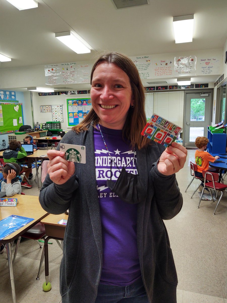 Easley Teachers enjoyed a tasty treat from our amazing hospitality team today and played a scratch off game to win a Starbucks gift card. Congrats to our winners and to all of our fabulous teachers who are worth a Hundred Grand! 🎉
